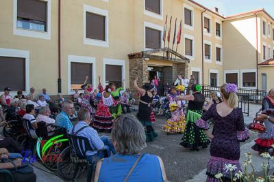 El Centro Residencial “Divina Misericordia”, homenajeó a sus Patrones. 14 SAF 170726 0179