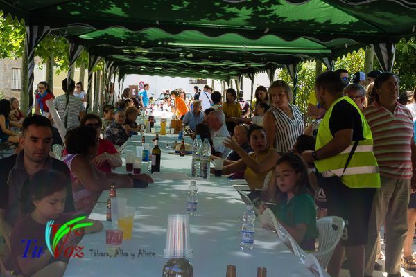 La APT reúne a más de 500 personas en la comida popular 9
