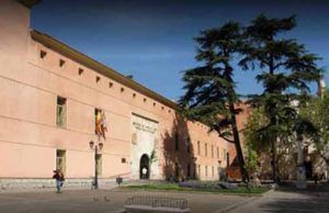La Biblioteca de Castilla y León acoge un encuentro entre el fotógrafo José Manuel Navia y los escritores Fermín Herrero y Gustavo Martín Garzo