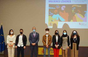 Dos alumnos y una alumna de Ávila y Zamora se alzan con los galardones del primer concurso de relatos por la igualdad
