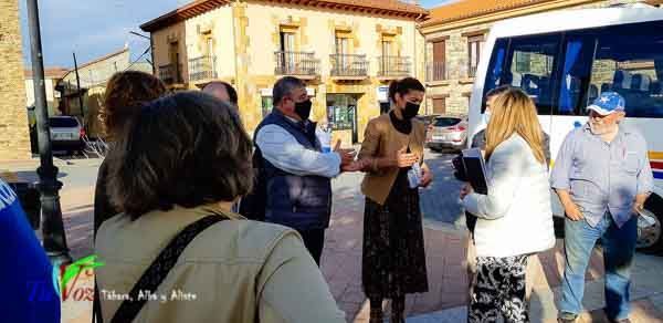 Clara San Damián presentó ayer en Tábara el transporte gratuito a la demanda en los pueblos de Tábara y La Carballeda 6