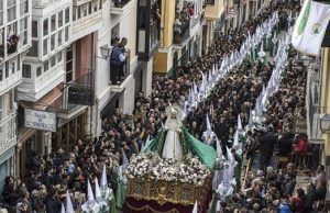 Mañueco anuncia que este año volverán las procesiones de Semana Santa y los actos litúrgicos a las calles y templos de Castilla y León