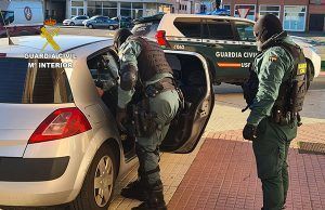 La Guardia Civil desmantela un punto activo de venta de droga en la localidad de Benavente