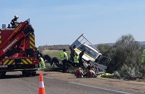 AMPLIACIÓN.- LA COLISIÓN ENTRE UN TURISMO Y UNA FURGONETA EN LA AUTOVÍA A-11 DEJA DOS HERIDOS EN CORESES (ZAMORA)