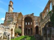 La Guardia Civil sanciona a un joven e identifica a otros menores de edad tras un botellón en el monasterio de Granja de Moreruela