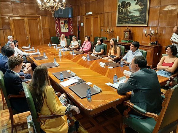 Se celebra el encuentro entre los becarios del programa “CAMPUS RURAL” en Zamora con el subdelegado del gobierno en Zamora 2