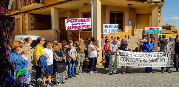 LA PLATAFORMA POR UNA SANIDAD PÚBLICA DIGNA, DE LA ZONA BÁSICA DE SALUD DE TÁBARA, UN SÁBADO MÁS SALE A LA CALLE 2