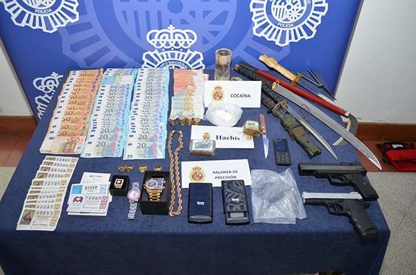 La Policía Nacional desarticula un punto de venta de sustancias estupefacientes y telecoca en el centro de Zamora 1