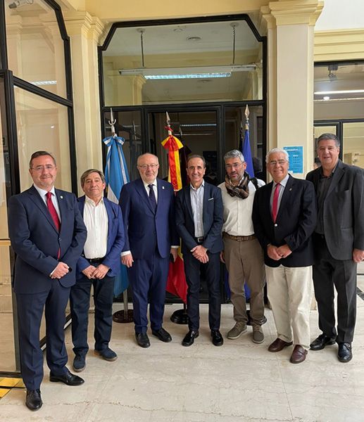 José Luis Prieto trata las necesidades en torno al regreso de emigrantes a Zamora con la Embajadora y el Cónsul General de España en Argentina 1