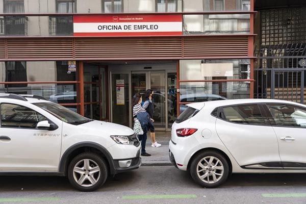 El paro sube en enero, pero se mantiene en mínimos históricos para este mes 1