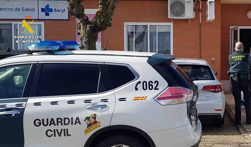 La Guardia Civil auxilia a una persona que se prendió fuego a sí misma 1