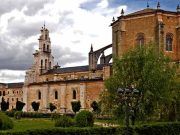 Mañueco invita a compartir “la emoción que expresa el orgullo de ser, de sentir y de vivir Castilla y León”