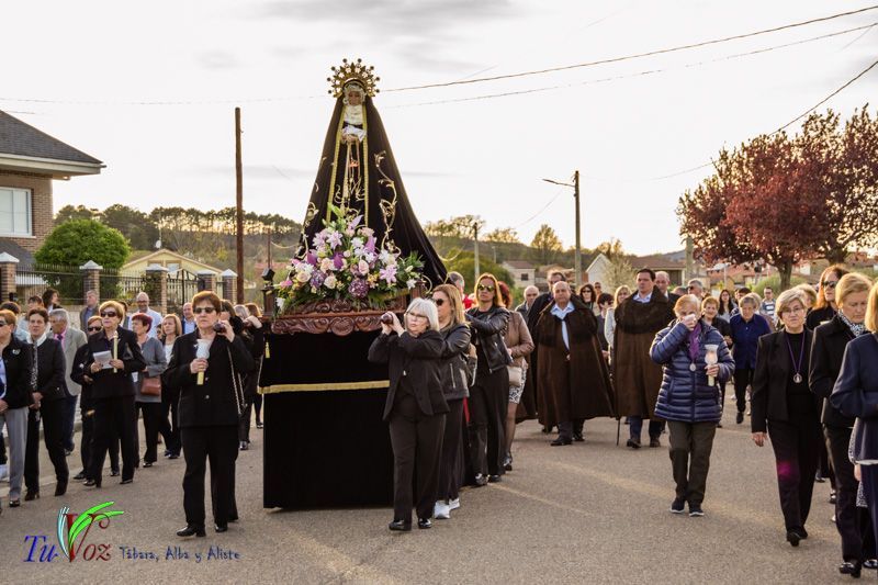 La espléndida tarde de Viernes Santo hizo lucir la procesión del Santo Entierro 54