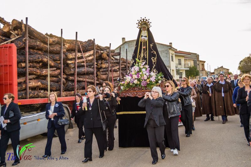 La espléndida tarde de Viernes Santo hizo lucir la procesión del Santo Entierro 62