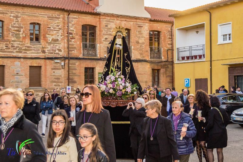 La espléndida tarde de Viernes Santo hizo lucir la procesión del Santo Entierro 67