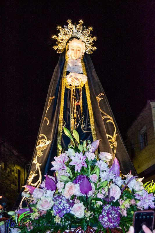 La espléndida tarde de Viernes Santo hizo lucir la procesión del Santo Entierro 101