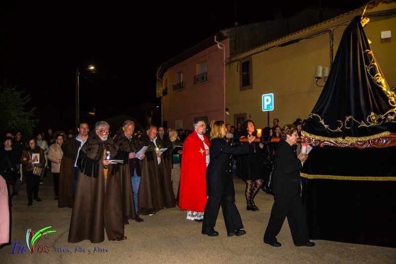 La espléndida tarde de Viernes Santo hizo lucir la procesión del Santo Entierro 82