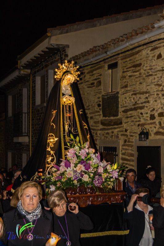 La espléndida tarde de Viernes Santo hizo lucir la procesión del Santo Entierro 84