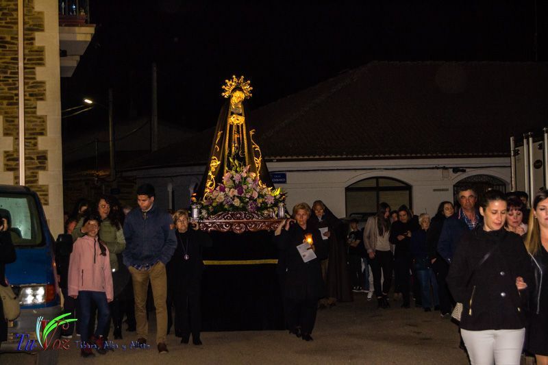 La espléndida tarde de Viernes Santo hizo lucir la procesión del Santo Entierro 85