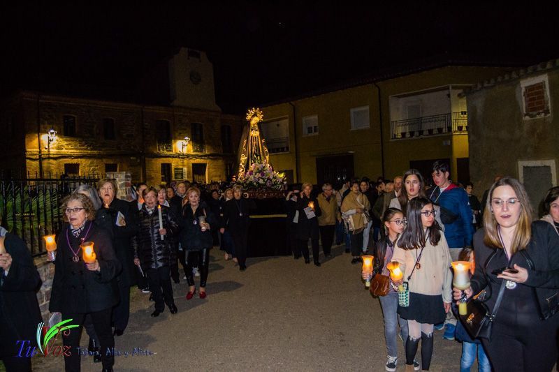 La espléndida tarde de Viernes Santo hizo lucir la procesión del Santo Entierro 87