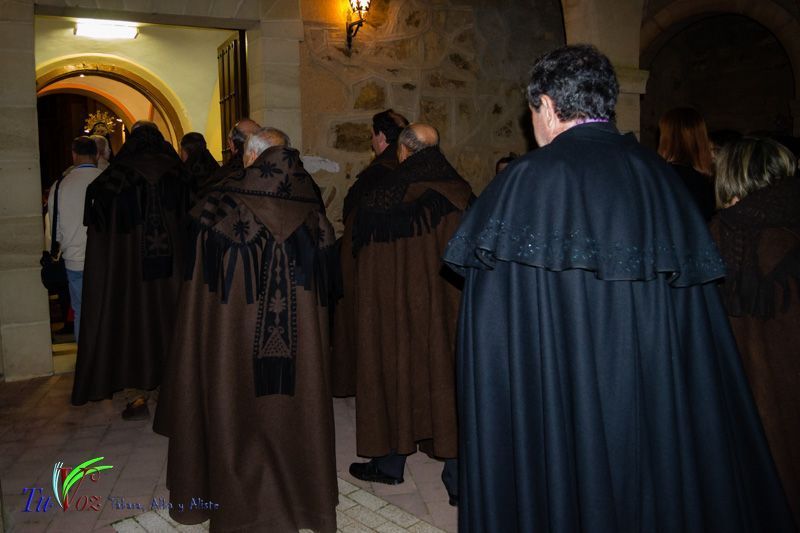 La espléndida tarde de Viernes Santo hizo lucir la procesión del Santo Entierro 95