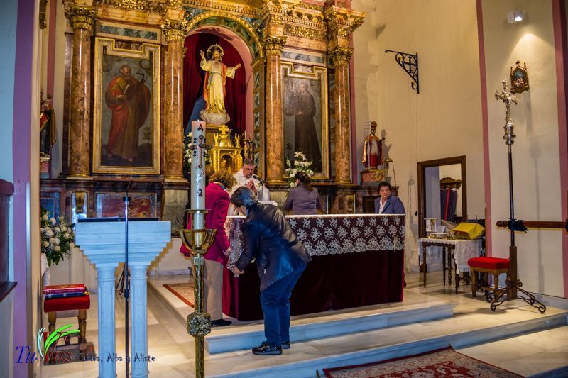 Numerosos fieles asistieron anoche a la Santa Vigilia Pascual en Tábara. 21