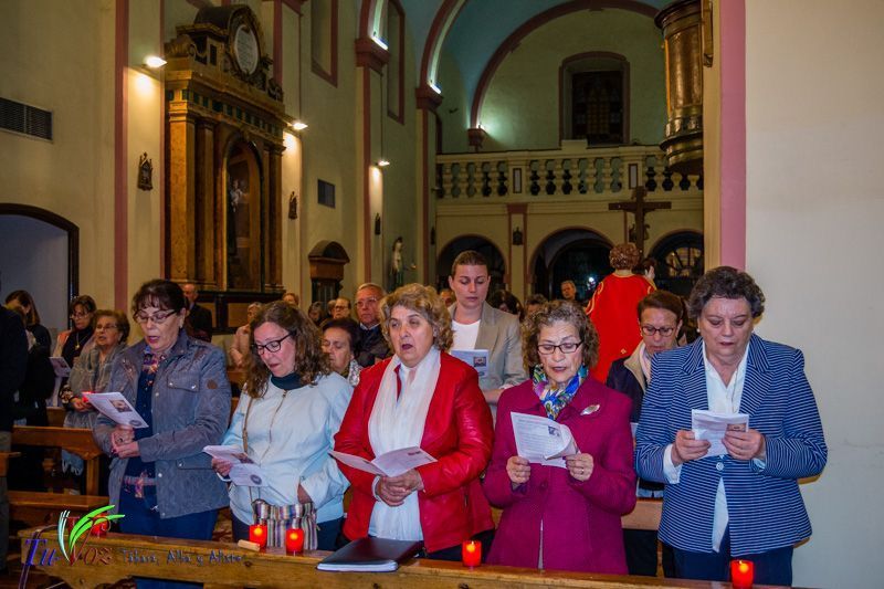 Numerosos fieles asistieron anoche a la Santa Vigilia Pascual en Tábara. 24