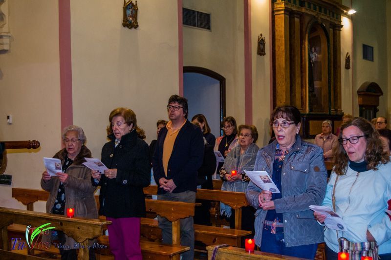 Numerosos fieles asistieron anoche a la Santa Vigilia Pascual en Tábara. 25