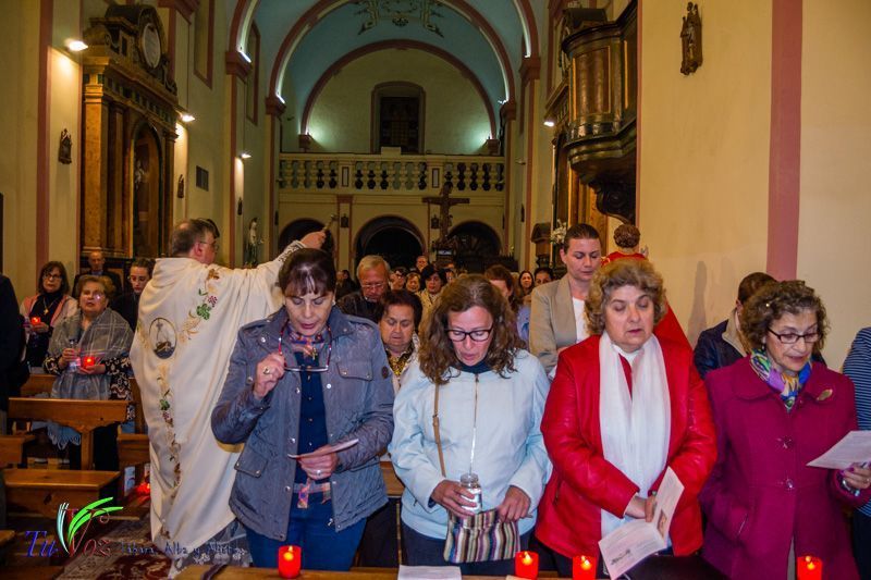 Numerosos fieles asistieron anoche a la Santa Vigilia Pascual en Tábara. 32