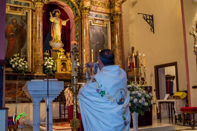Numerosos fieles asistieron anoche a la Santa Vigilia Pascual en Tábara. 34