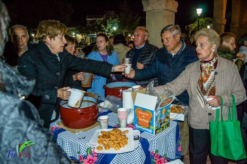 Numerosos fieles asistieron anoche a la Santa Vigilia Pascual en Tábara. 40