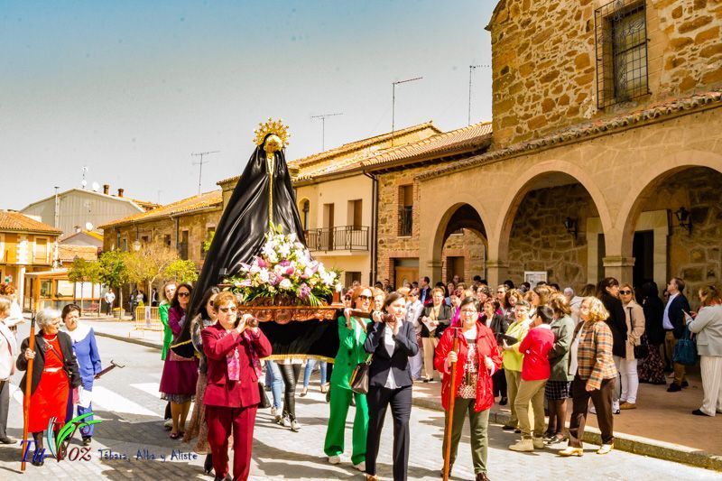 Con la procesión de Santo Encuentro, Tábara despide una Semana Santa que ha podido disfrutar de un tiempo veraniego. 8