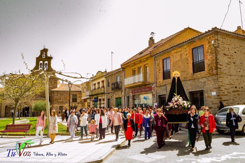Con la procesión de Santo Encuentro, Tábara despide una Semana Santa que ha podido disfrutar de un tiempo veraniego. 10