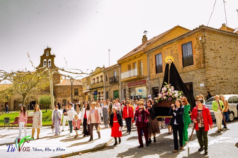 Con la procesión de Santo Encuentro, Tábara despide una Semana Santa que ha podido disfrutar de un tiempo veraniego. 11