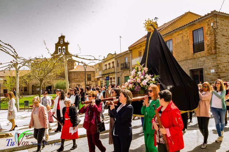 Con la procesión de Santo Encuentro, Tábara despide una Semana Santa que ha podido disfrutar de un tiempo veraniego. 12