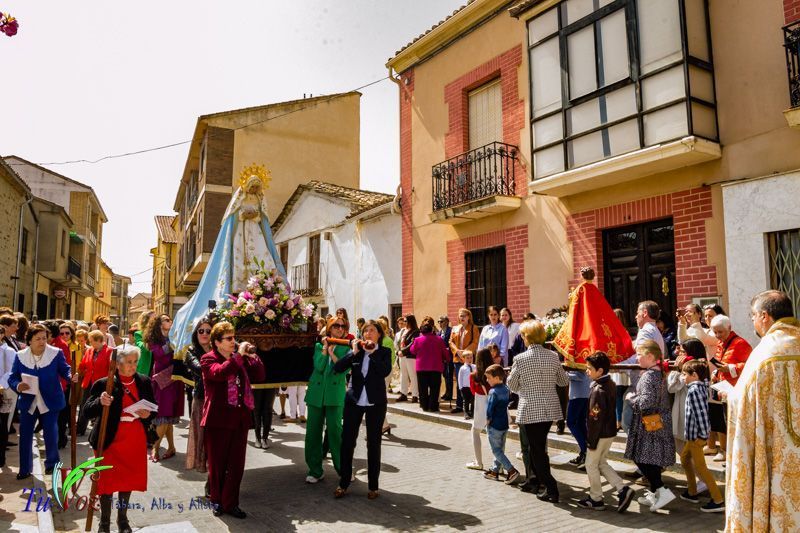 Con la procesión de Santo Encuentro, Tábara despide una Semana Santa que ha podido disfrutar de un tiempo veraniego. 1