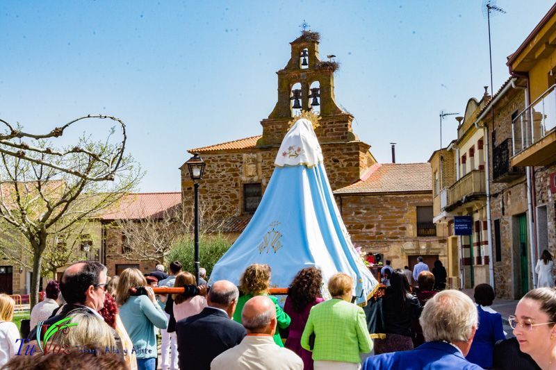 Con la procesión de Santo Encuentro, Tábara despide una Semana Santa que ha podido disfrutar de un tiempo veraniego. 29