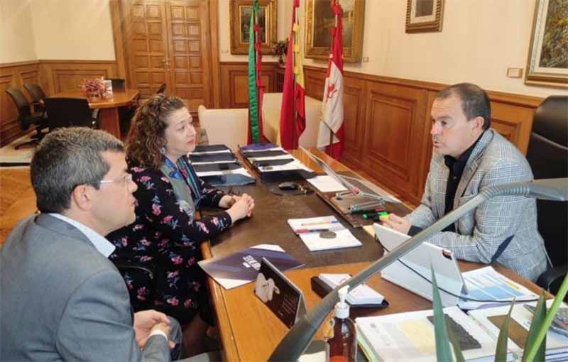 El proyecto ‘Zamora Provincia Cardioprotegida’ de la Diputación y Cruz Roja instaló desfibriladores en 106 municipios y formó a 623 personas en su manejo 1
