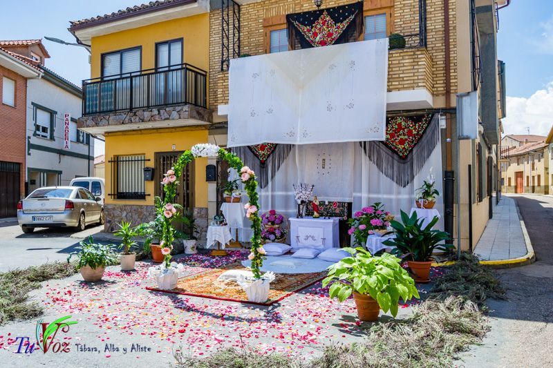La fe y la tradición se encuentran en el Corpus Christi de Tábara 2