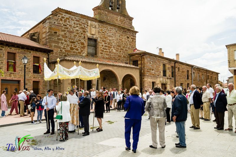 La fe y la tradición se encuentran en el Corpus Christi de Tábara 17