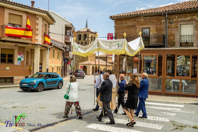La fe y la tradición se encuentran en el Corpus Christi de Tábara 23