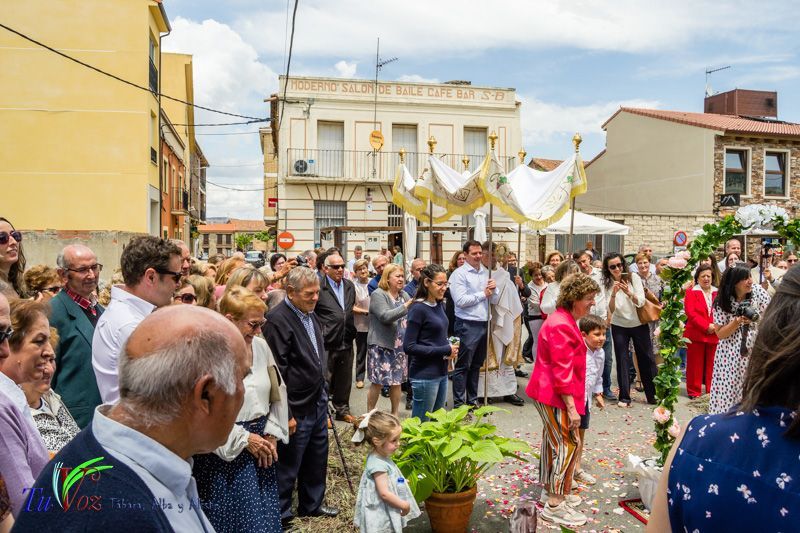 La fe y la tradición se encuentran en el Corpus Christi de Tábara 27