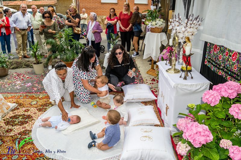 La fe y la tradición se encuentran en el Corpus Christi de Tábara 28