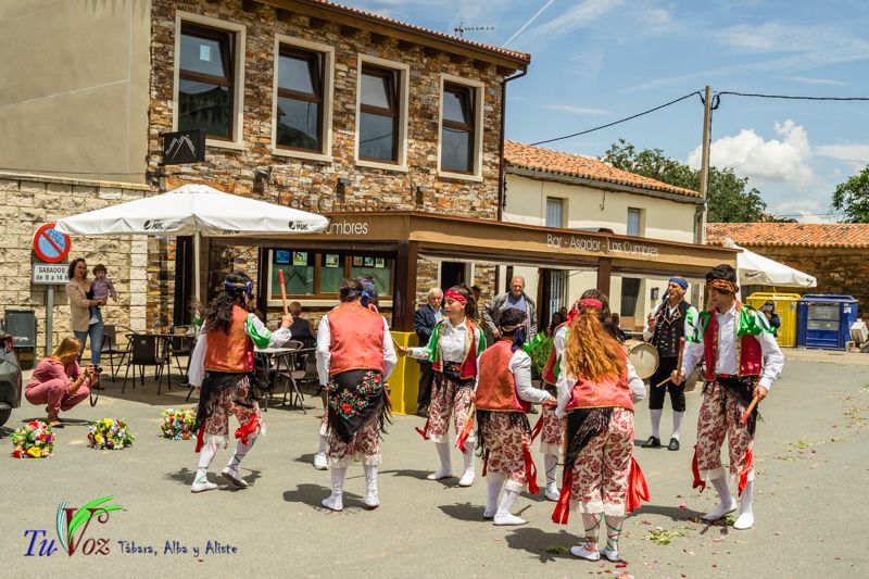 La fe y la tradición se encuentran en el Corpus Christi de Tábara 38