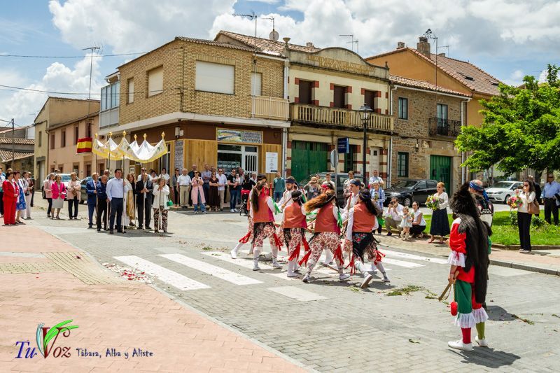 La fe y la tradición se encuentran en el Corpus Christi de Tábara 40