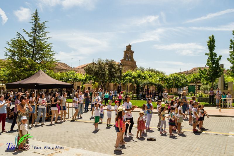 Un derroche de valores y alegría en el espectáculo Happening en Tábara 14
