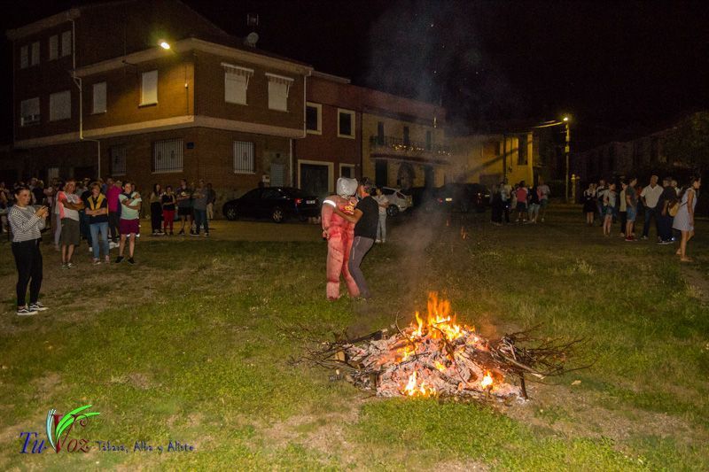 Tábara celebró la Hoguera de San Juan, un rito mágico para dar paso a lo bueno. 18