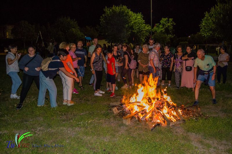Tábara celebró la Hoguera de San Juan, un rito mágico para dar paso a lo bueno. 1