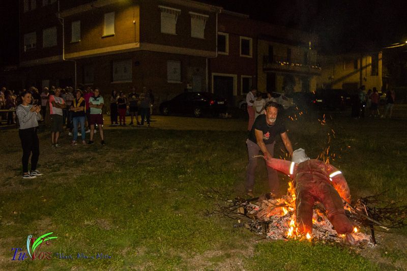 Tábara celebró la Hoguera de San Juan, un rito mágico para dar paso a lo bueno. 34