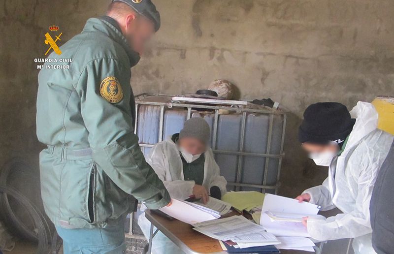 La Guardia Civil investiga a dos personas como supuestas autoras de un delito de intrusismo profesional 1